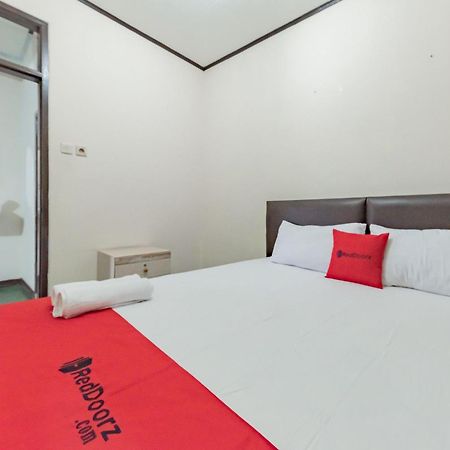 ホテル Reddoorz Near Cikole レムバン エクステリア 写真